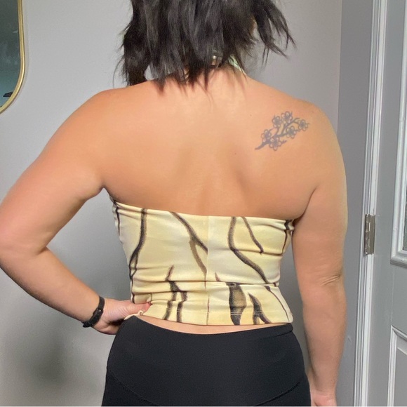 Women’s Cache Size 4 Made in USA Cream Tiger Stripe Halter top - Picture 11 of 13